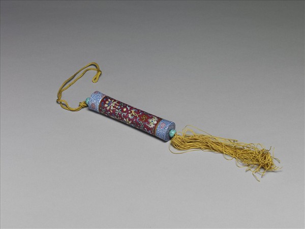 粉彩紅地纏枝花卉紋牙籤筒