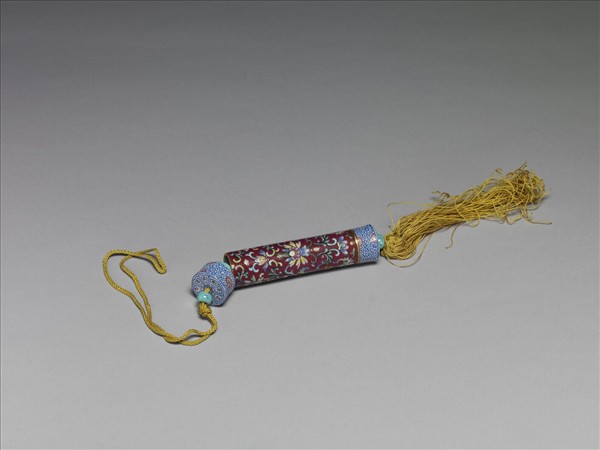 粉彩紅地纏枝花卉紋牙籤筒