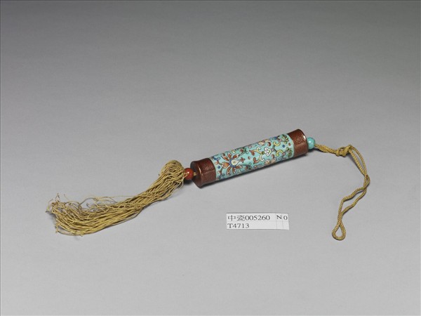 粉彩湖綠地纏枝花卉紋牙籤筒