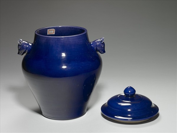 霽青釉獸耳蓋罐
