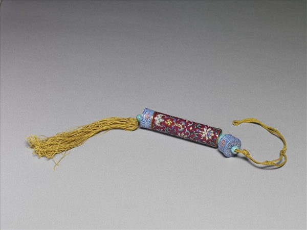 粉彩紅地纏枝花卉紋牙籤筒