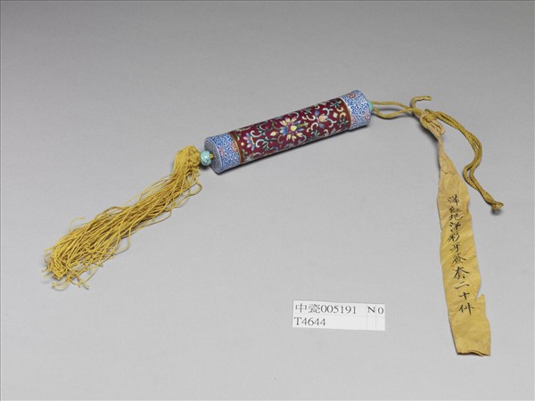 粉彩紅地纏枝花卉紋牙籤筒