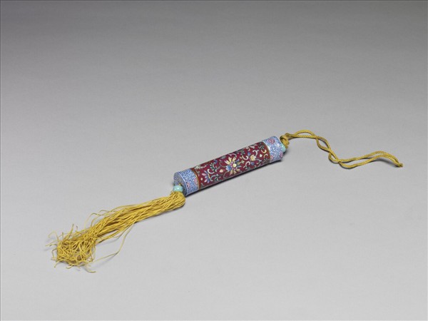 粉彩紅地纏枝花卉紋牙籤筒