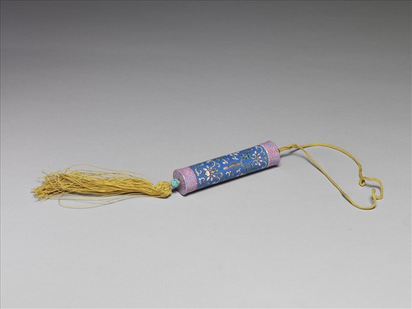 粉彩藍地纏枝花卉紋牙籤筒