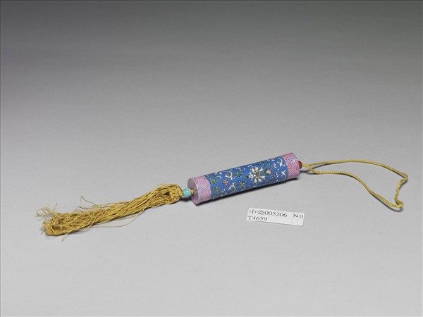 粉彩藍地纏枝花卉紋牙籤筒