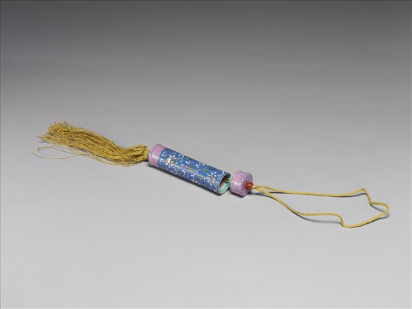 粉彩藍地纏枝花卉紋牙籤筒