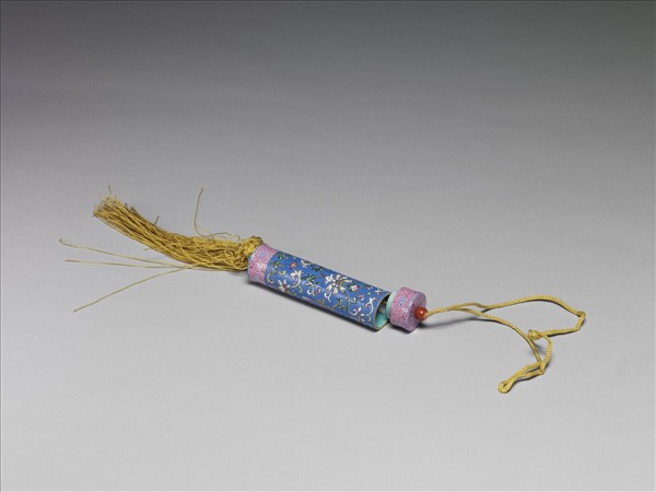 粉彩藍地纏枝花卉紋牙籤筒