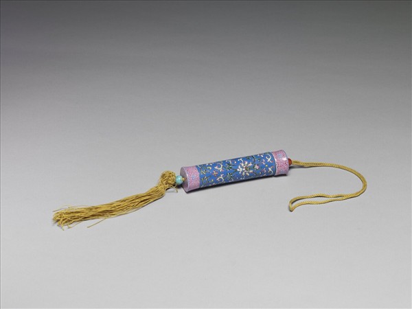 粉彩藍地纏枝花卉紋牙籤筒