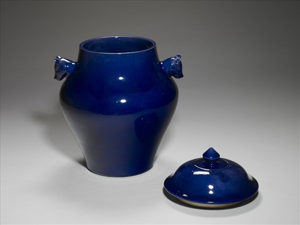 霽青釉雙獸首蓋罐