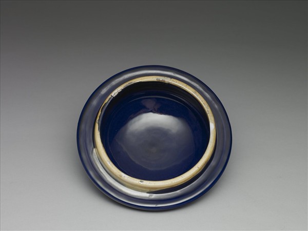 霽青釉雙獸首蓋罐