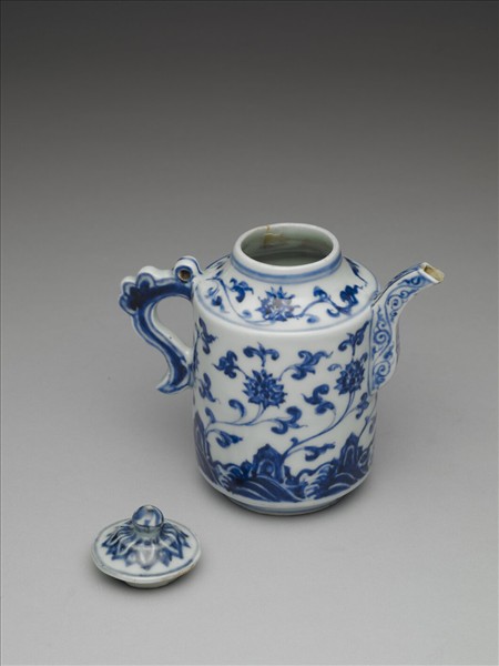 青花壽山福海蓮紋壺