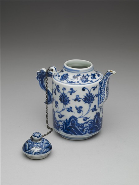 青花壽山福海蓮紋壺