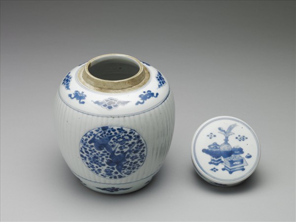 青花博古圖蓋罐