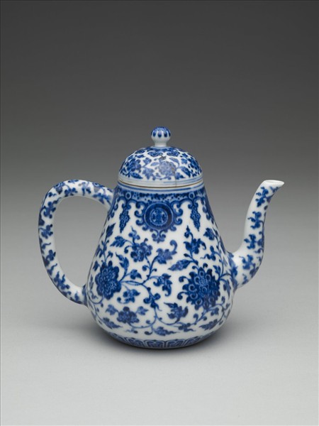 青花番蓮紋茶壺