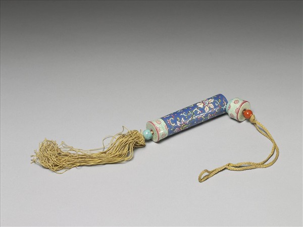 粉彩藍地纏枝花卉紋牙籤筒