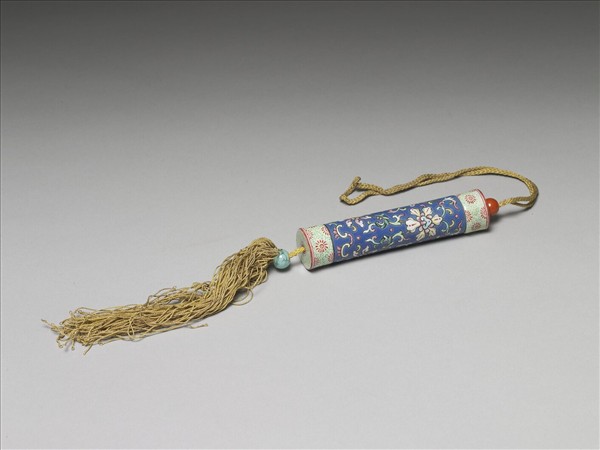 粉彩藍地纏枝花卉紋牙籤筒