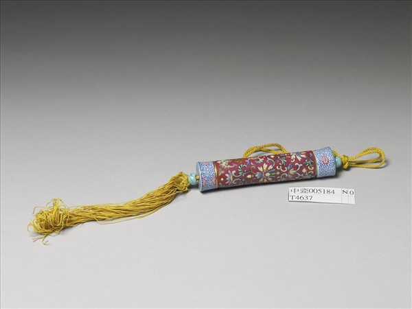 粉彩紅地纏枝花卉紋牙籤筒