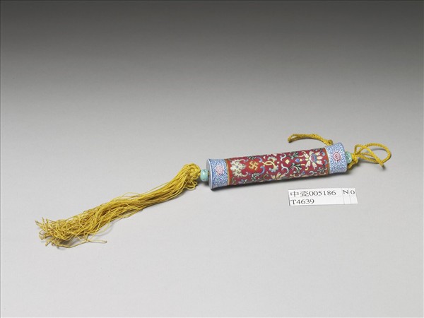 粉彩紅地纏枝花卉紋牙籤筒