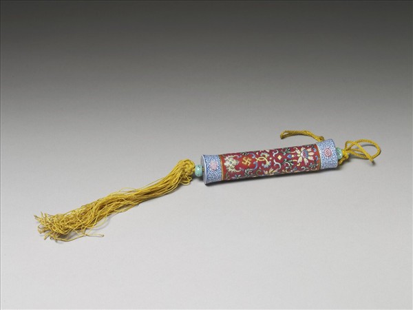 粉彩紅地纏枝花卉紋牙籤筒