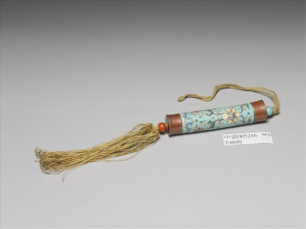 粉彩湖綠地纏枝花卉紋牙籤筒