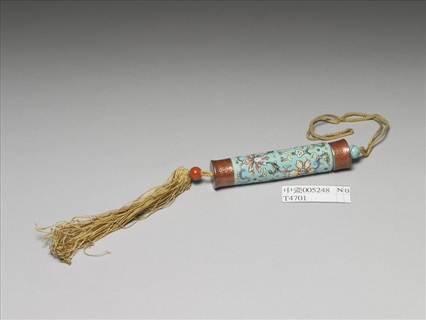 粉彩湖綠地纏枝花卉紋牙籤筒