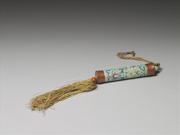 粉彩湖綠地纏枝花卉紋牙籤筒
