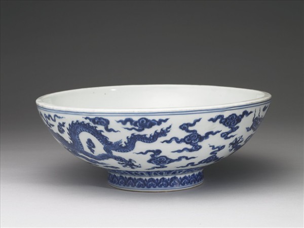 青花雲龍紋大碗