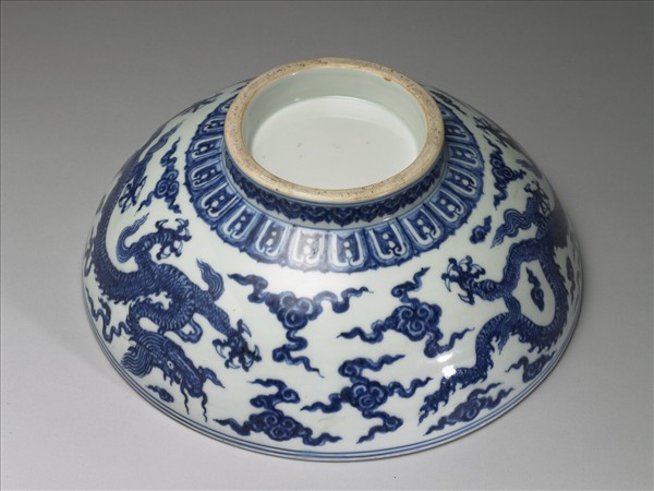 青花雲龍紋大碗