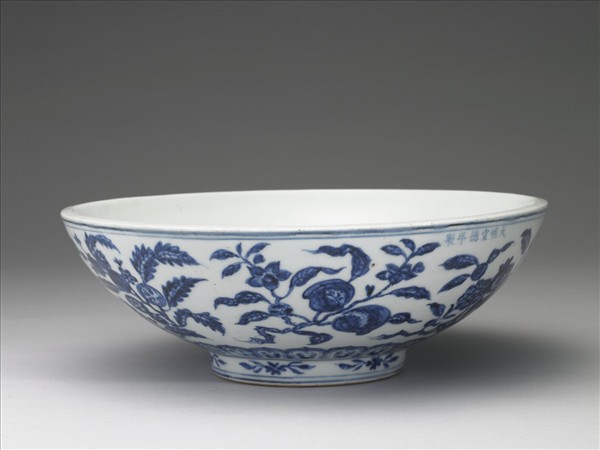 青花四季花果紋大碗