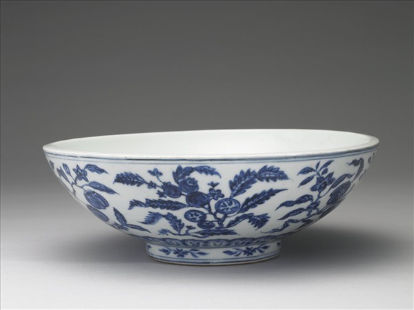 青花四季花果紋大碗