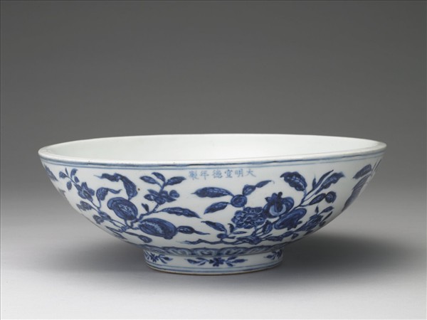 青花四季花果紋大碗