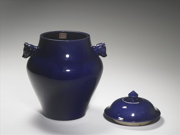 霽青釉獸耳蓋罐