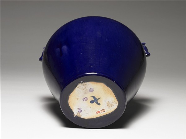 霽青釉獸耳蓋罐