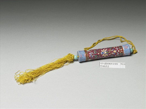 粉彩紅地纏枝花卉紋牙籤筒