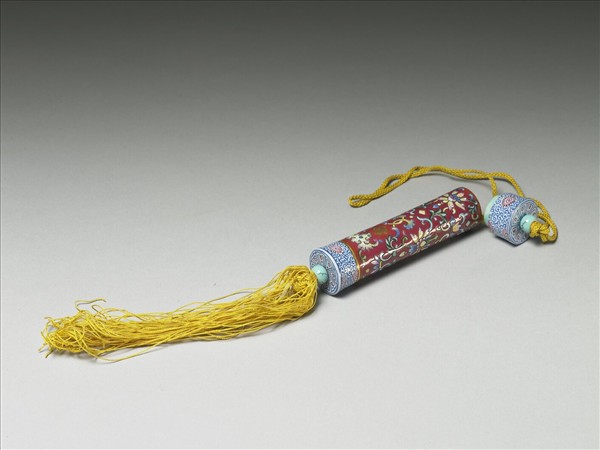 粉彩紅地纏枝花卉紋牙籤筒