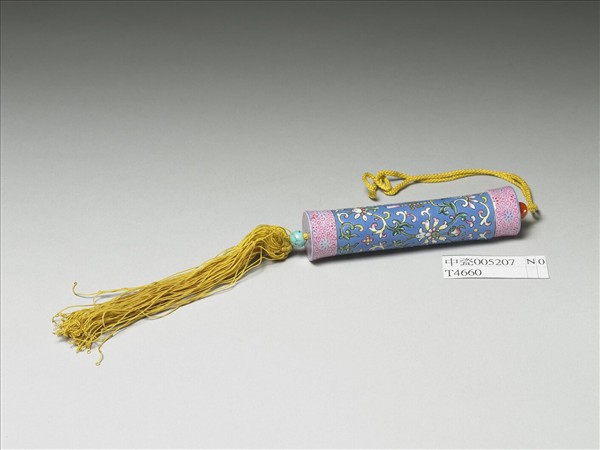 粉彩藍地纏枝花卉紋牙籤筒