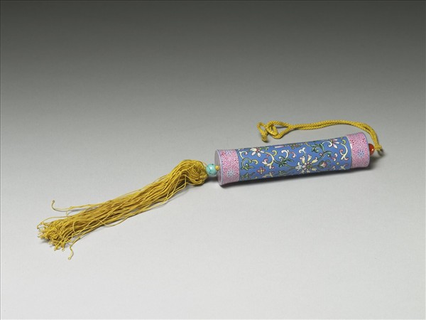 粉彩藍地纏枝花卉紋牙籤筒