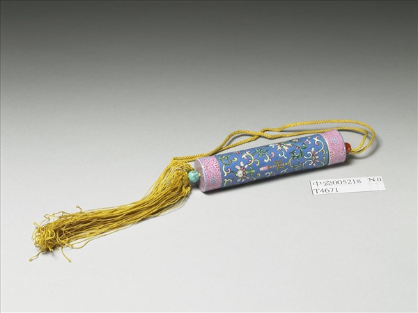 粉彩藍地纏枝花卉紋牙籤筒
