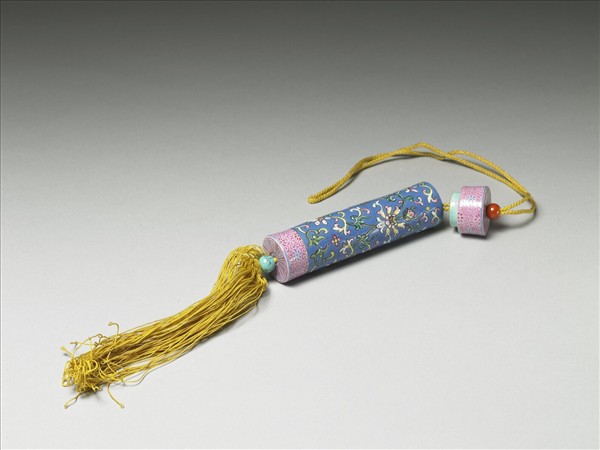 粉彩藍地纏枝花卉紋牙籤筒