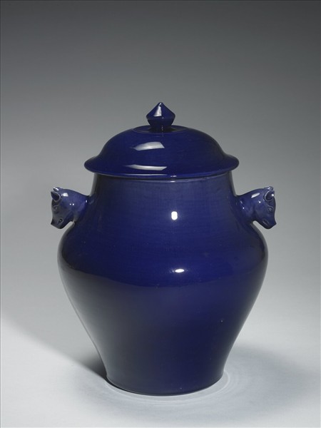 霽青釉雙獸首蓋罐
