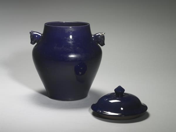 霽青釉雙獸首蓋罐