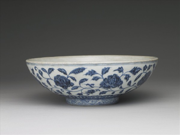 青花四季花卉紋大碗