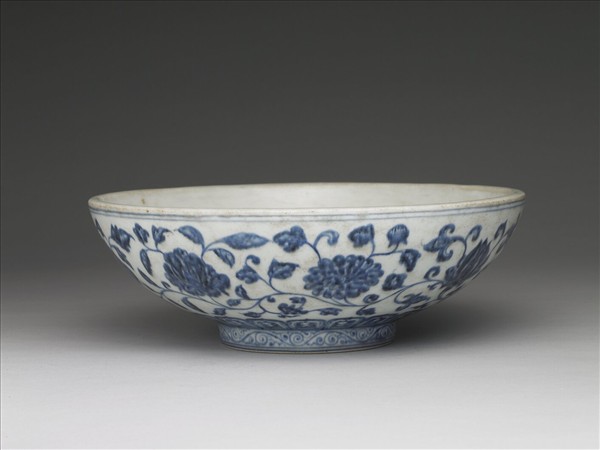 青花四季花卉紋大碗
