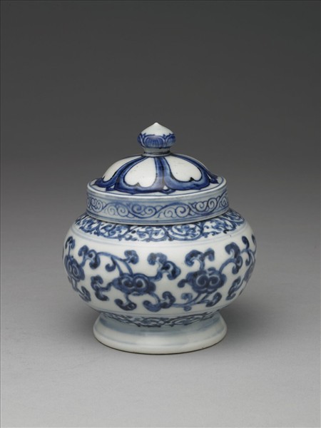 青花轉枝靈芝紋小罐