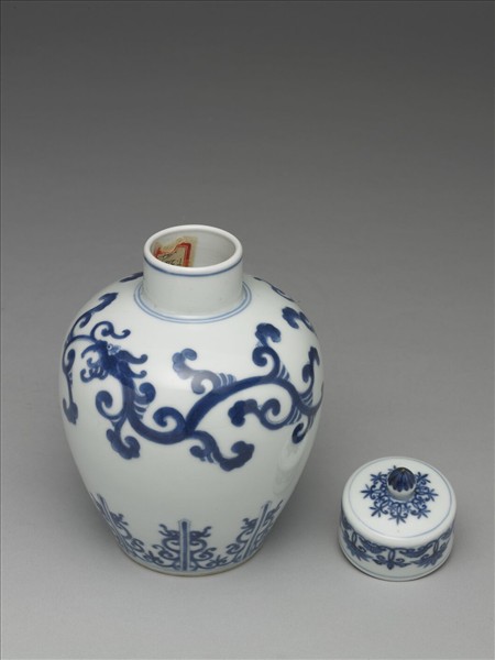 青花夔龍紋蓋罐