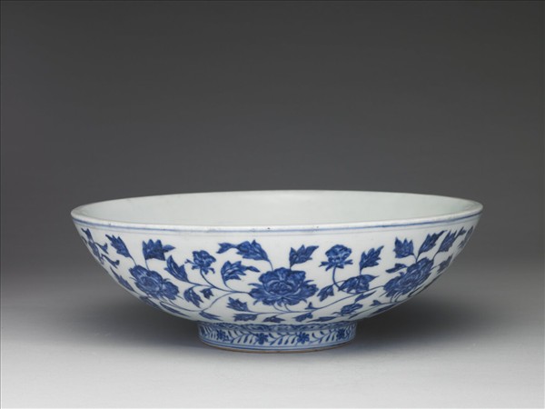 青花轉枝牡丹紋大碗