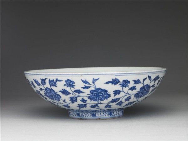 青花轉枝牡丹紋大碗