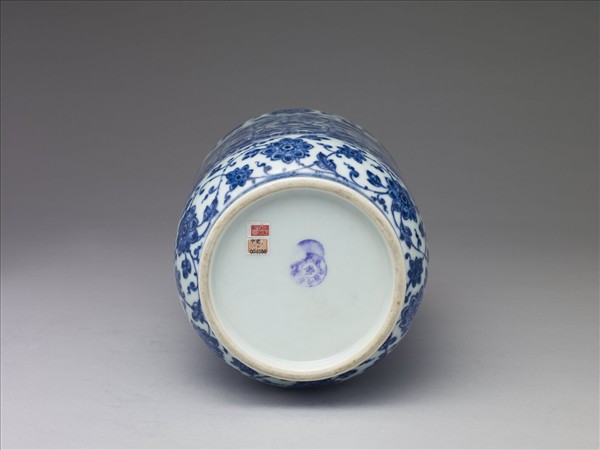 青花幾何紋壯罐