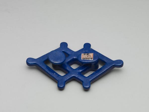 霽青釉方勝形帶扣