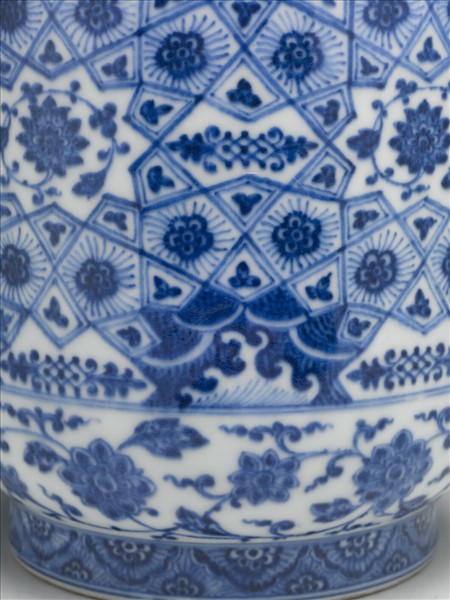 青花幾何紋壯罐